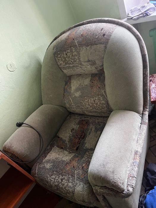 Продам диван и 2 кресла