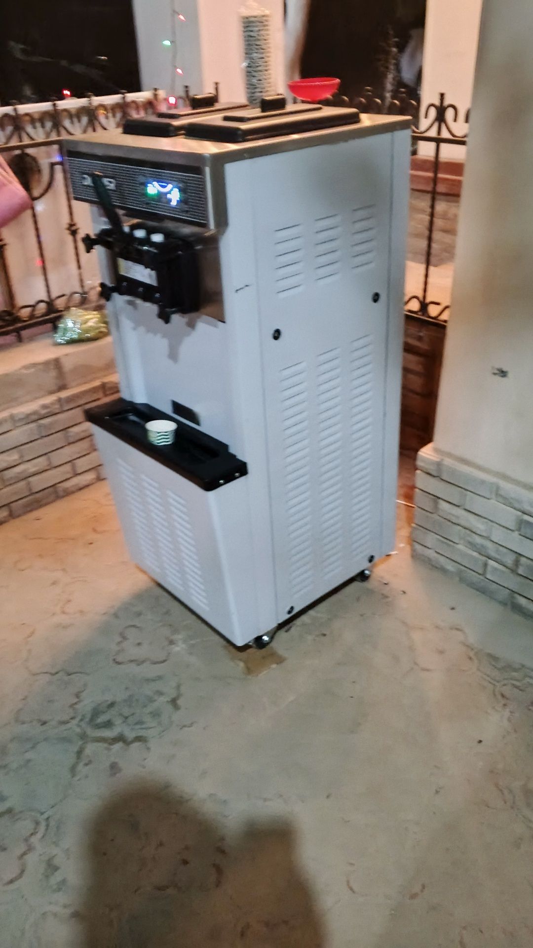 Marojni aparat domper firma 220 v
