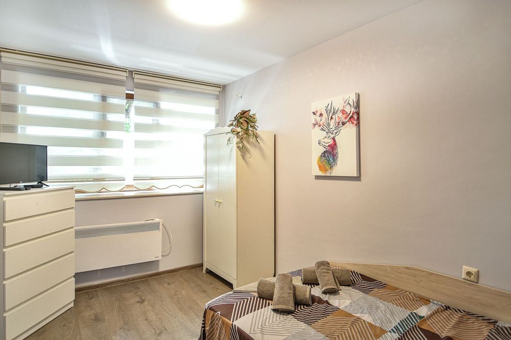 Дава се под наем Тристаен апартамент в Варна, Конфуто - 80 кв.м за 714 € - Снимка #10