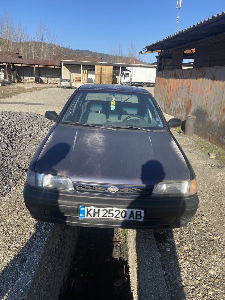 Nissan Sunny на части