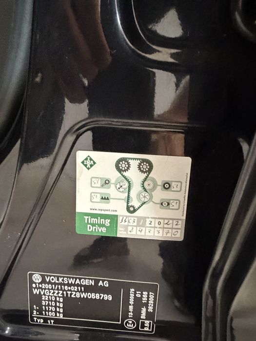 Vw Touran Cross AVARIAT