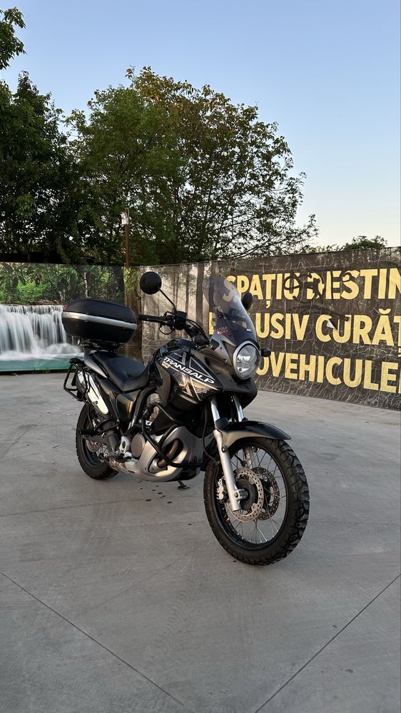 Honda Transalp 2010