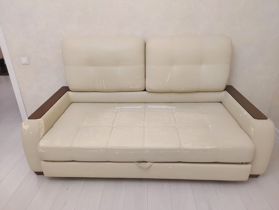 Отдам даром диван