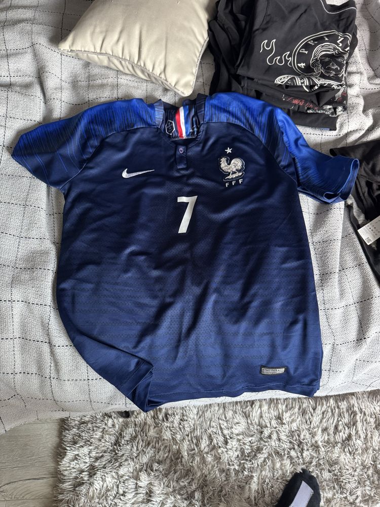 Griezmann тениска на франция ска оригинална малко износена