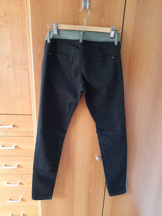 Маркови панталони във войнишко зелено и черно