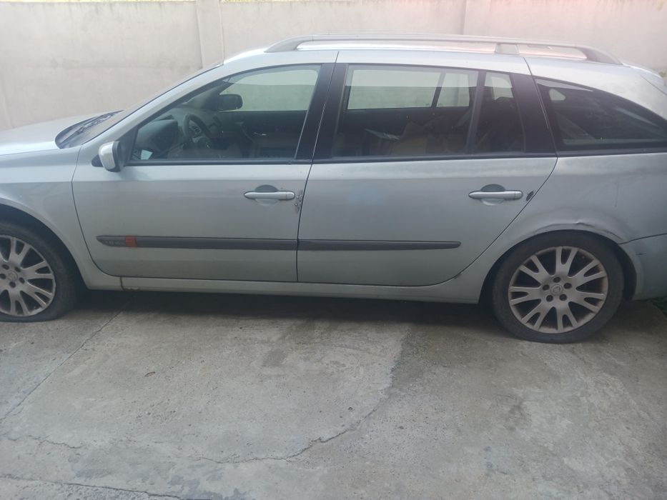 Vând Renault laguna volan pe stânga