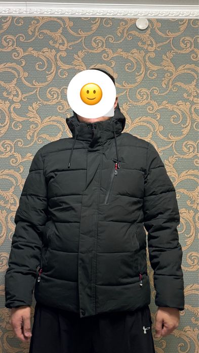 Пропам зимнюю куртку в хорошем состоянии