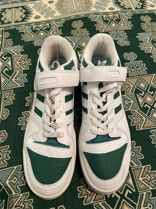 Кроссы adidas 42 размера