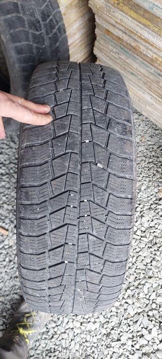 Vând cauciucuri iarna 205 55 16