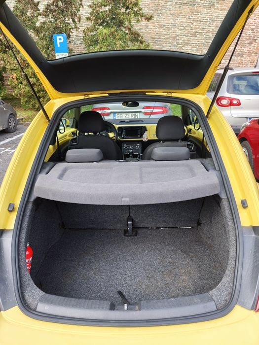 VW BEETLE 1.2 BENZINA 105 CP ,ITP NOU
2 geamuri electrice
dublu climat