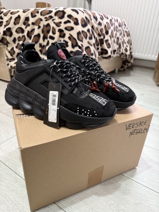 Versace chain reaction