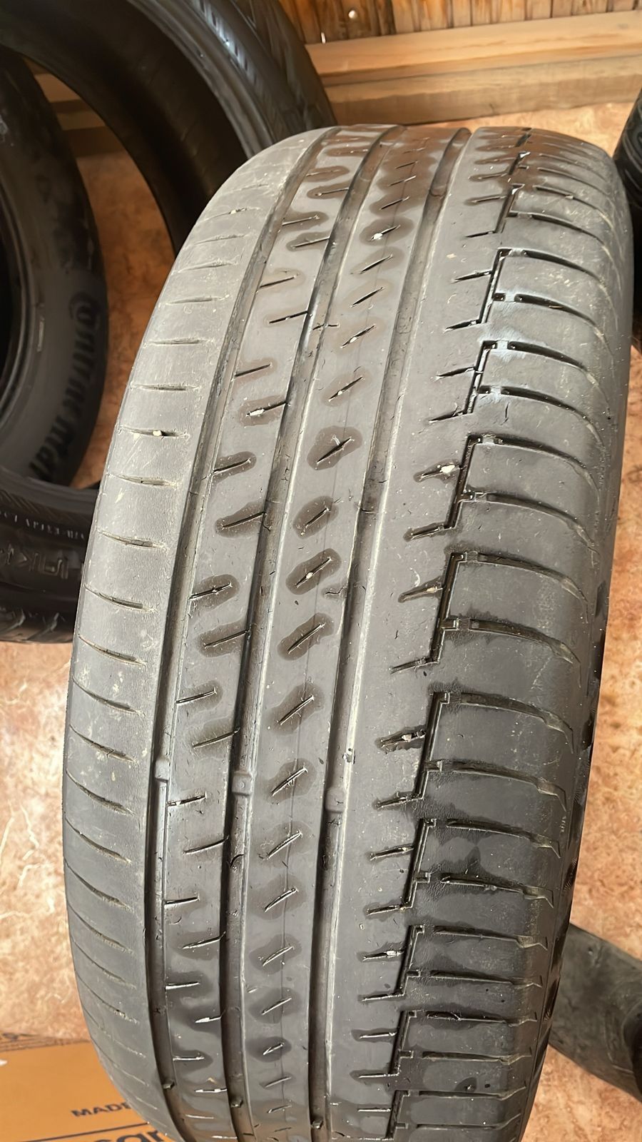 Продам резину 235/60 R18