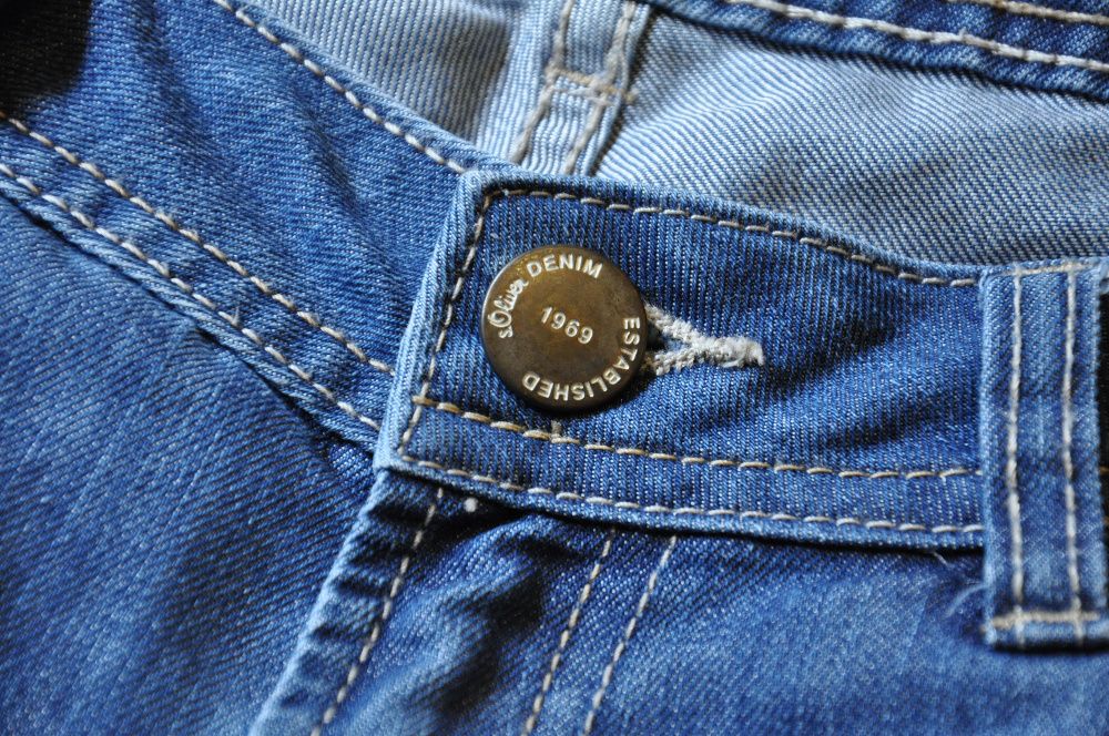 Blugi scurti s.Oliver, marimea M/Gins Denim