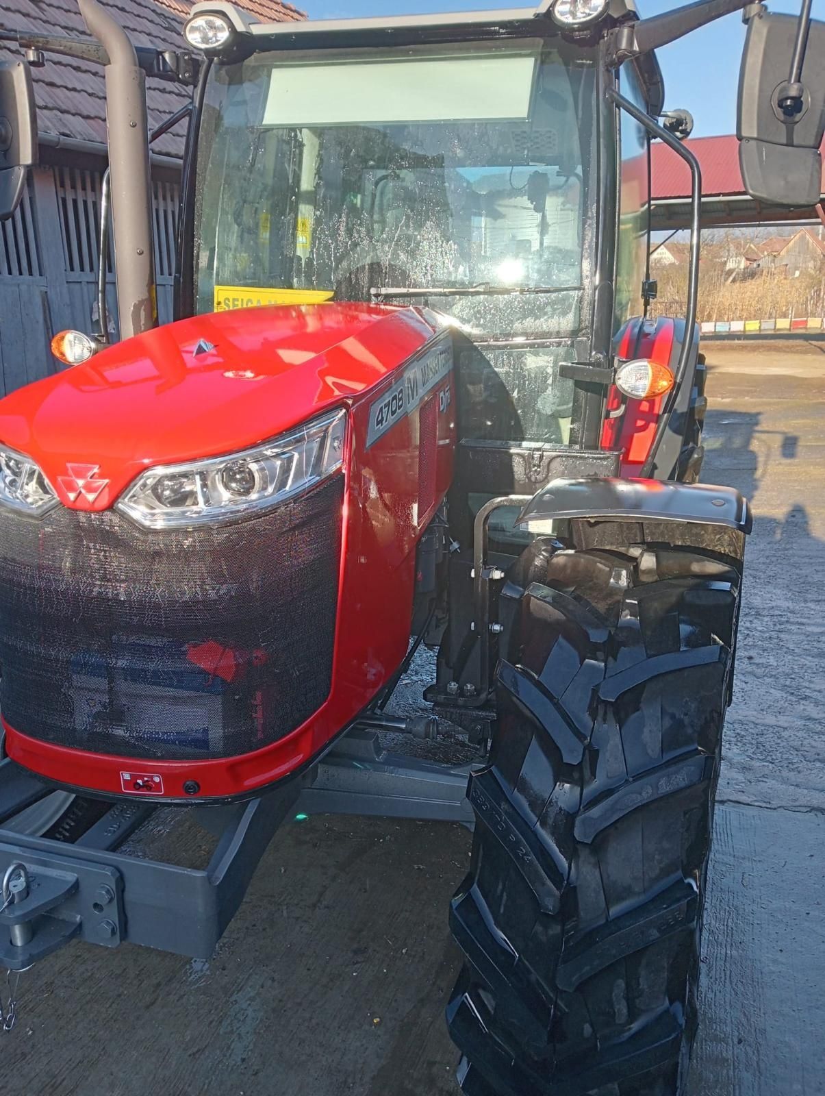 Tractor Massey Ferguson 4708 M