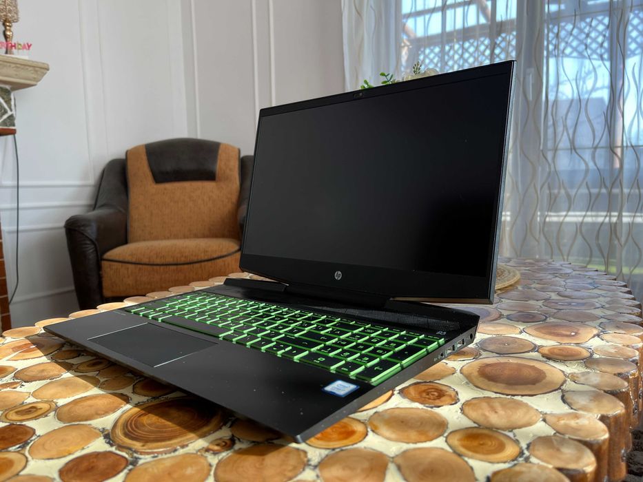Laptop HP Gaming 15.6'' Pavilion 15-dk0005nq