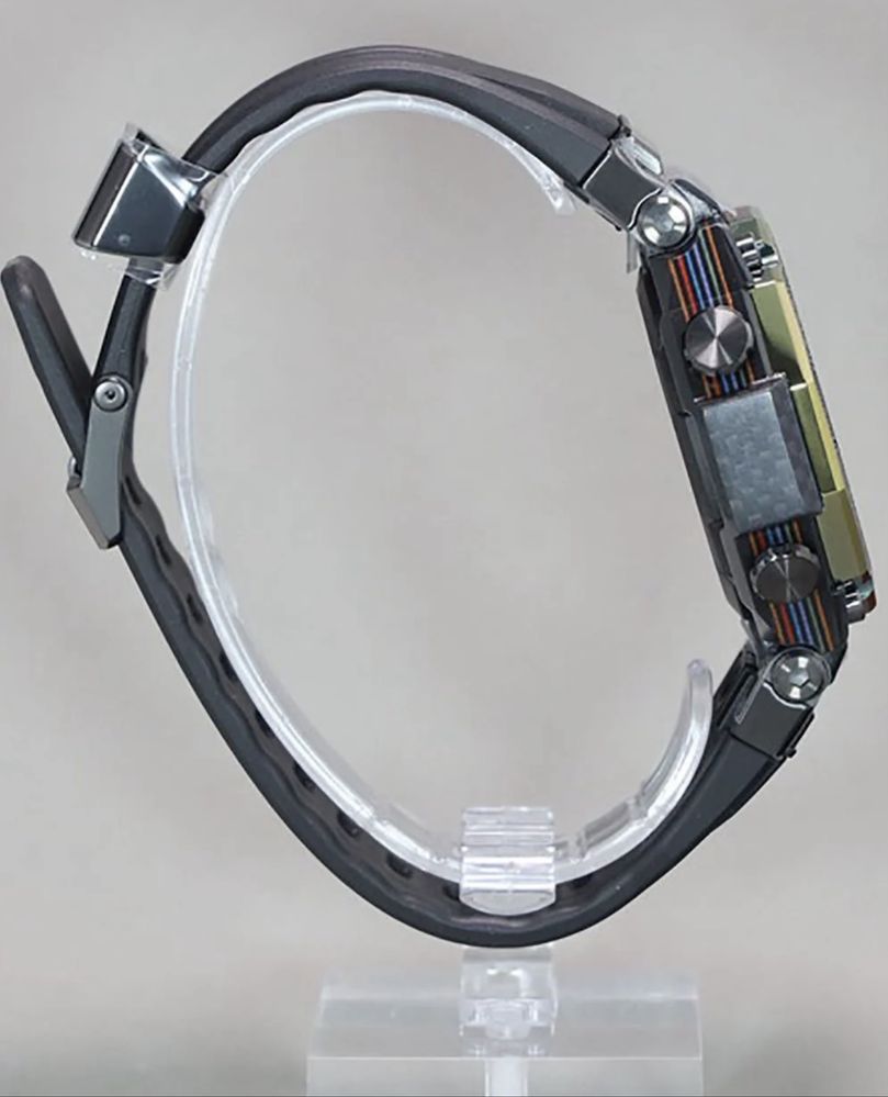 Casio GSHOCK MTG B2000YR-1AER Limited Ilumination City CarbonFiber NOU