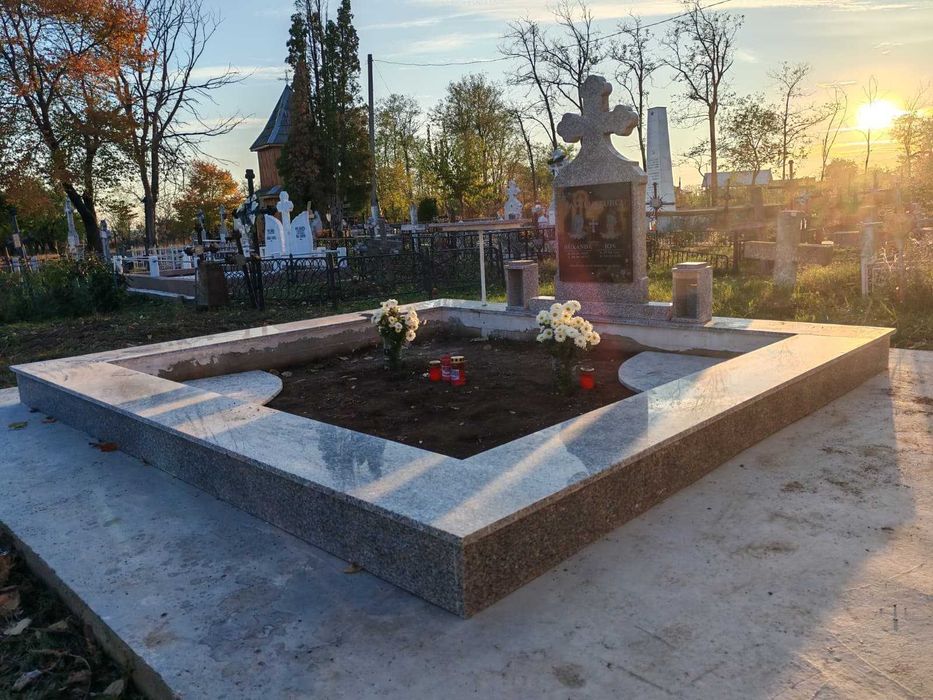 Monumente funerare, blaturi, glafuri, scari, marmura, granit, gravura