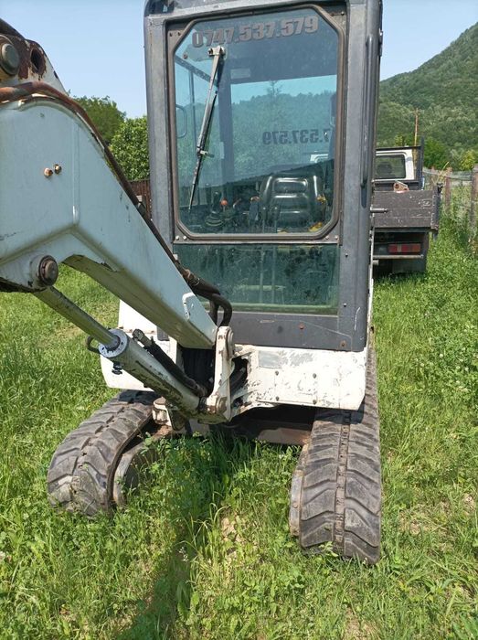 Excavator BOBCAT 325
