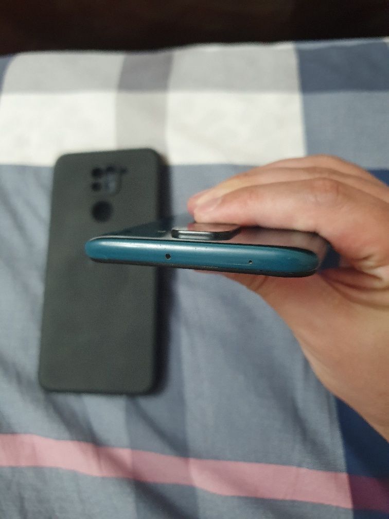 Srochna sotiladi Xiaomi Redmi Note 9 4/64Gb Green Orginal