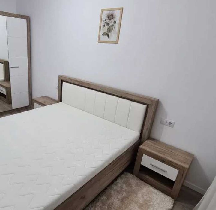 Дава се под наем Четиристаен апартамент в Пловдив, Център - 99 кв.м за 204 € - Снимка #1