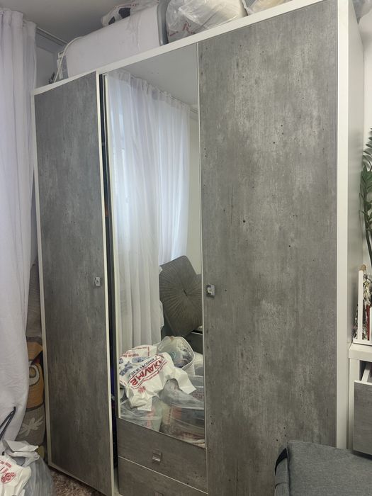 Продам шкаф 40000 тенге ,самовывоз