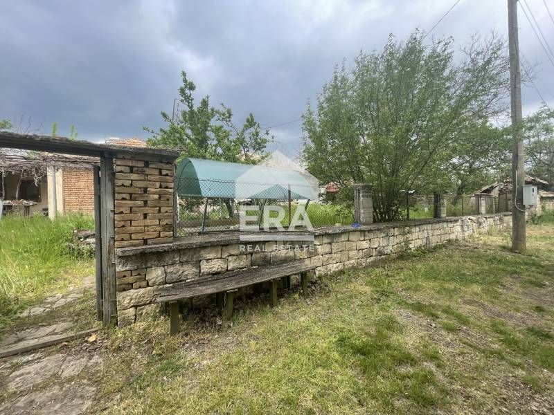 Продава се Къща в с. Метличина, Област Варна - 150 кв.м за 154 €/кв.м - Снимка #1