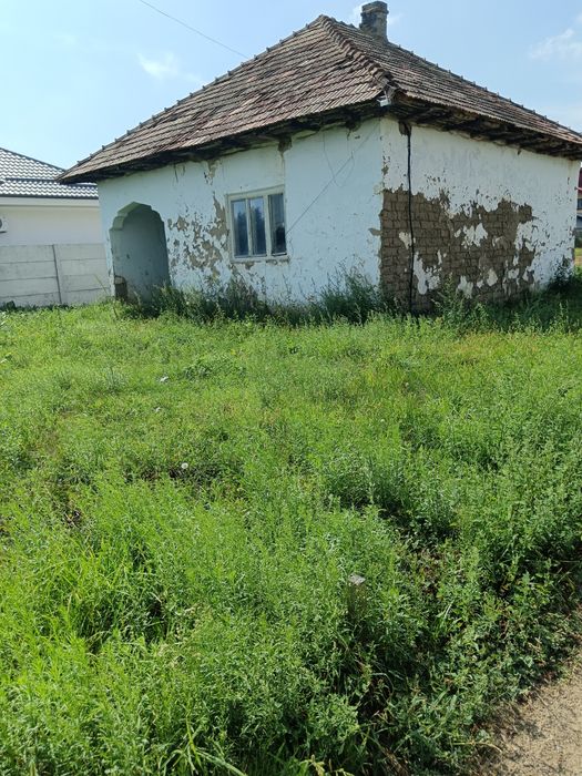 Teren lotizat ,drum de acces,toate utilitățile la stradă!