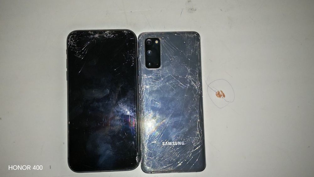 Продам или обменяю Samsung s20 а также iphone