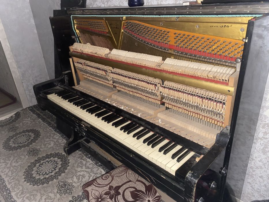 Акорд пианино сотлади