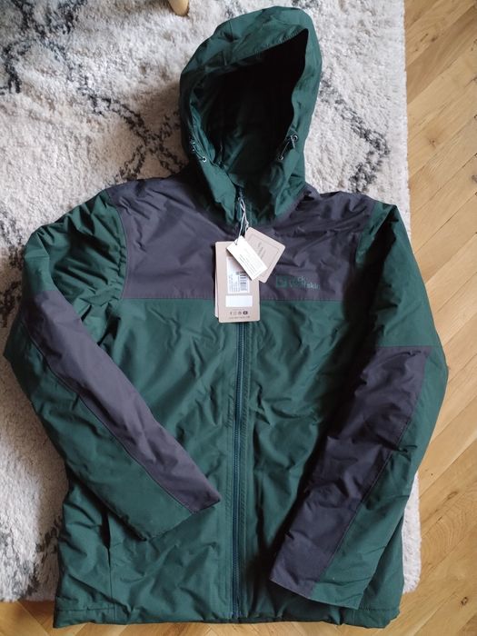 Яке Jack Wolfskin