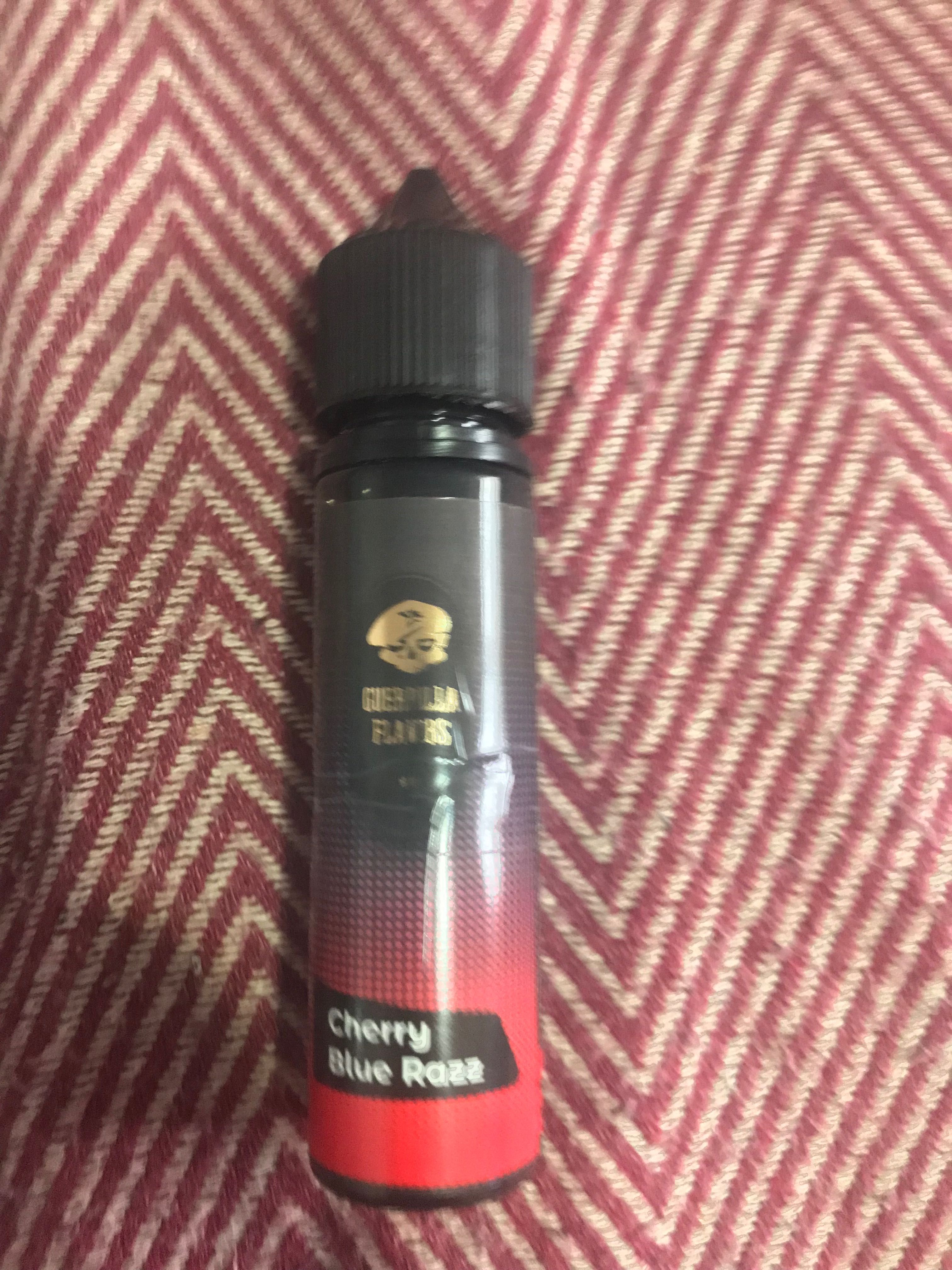 Thelema elite 40 cu 4 lichide de 40 ml guerila și doua cartușe