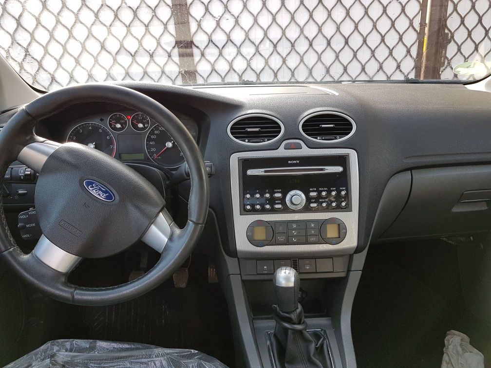 Ford Focus 2 1.6 benzina, full, Impecabila