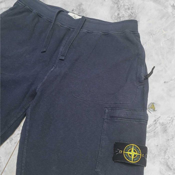 Pantaloni scurți Stone Island din bumbac reciclat