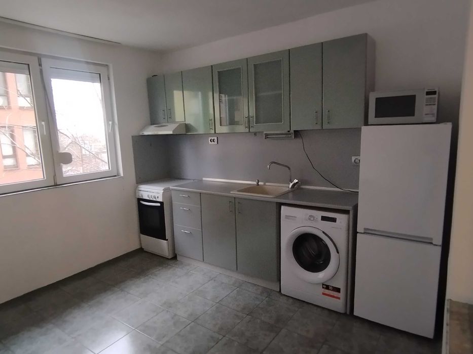 Дава се под наем Двустаен апартамент в Бургас, Славейков - 45 кв.м за 300 € - Снимка #4