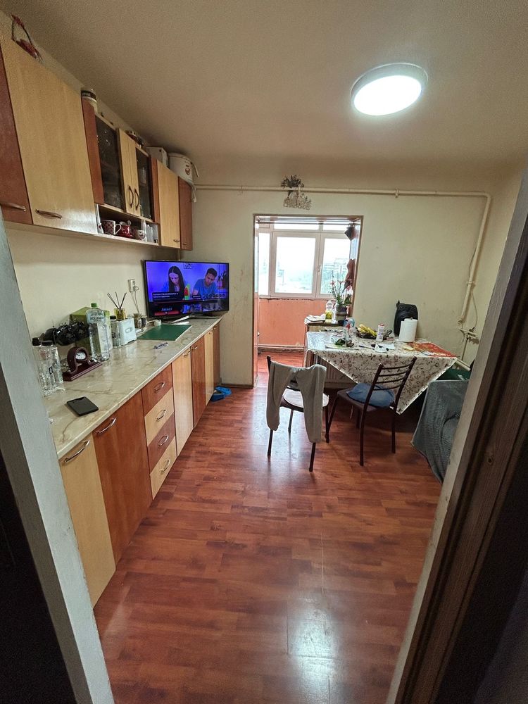 Apartament 3 camere 70mp 4/4