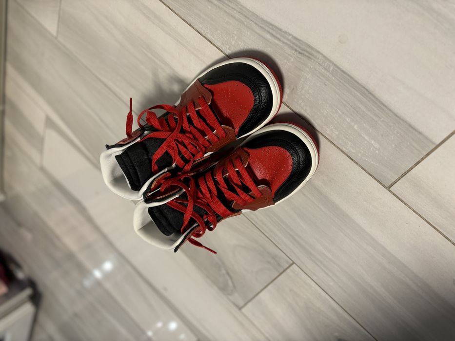 Nike Air Force 1