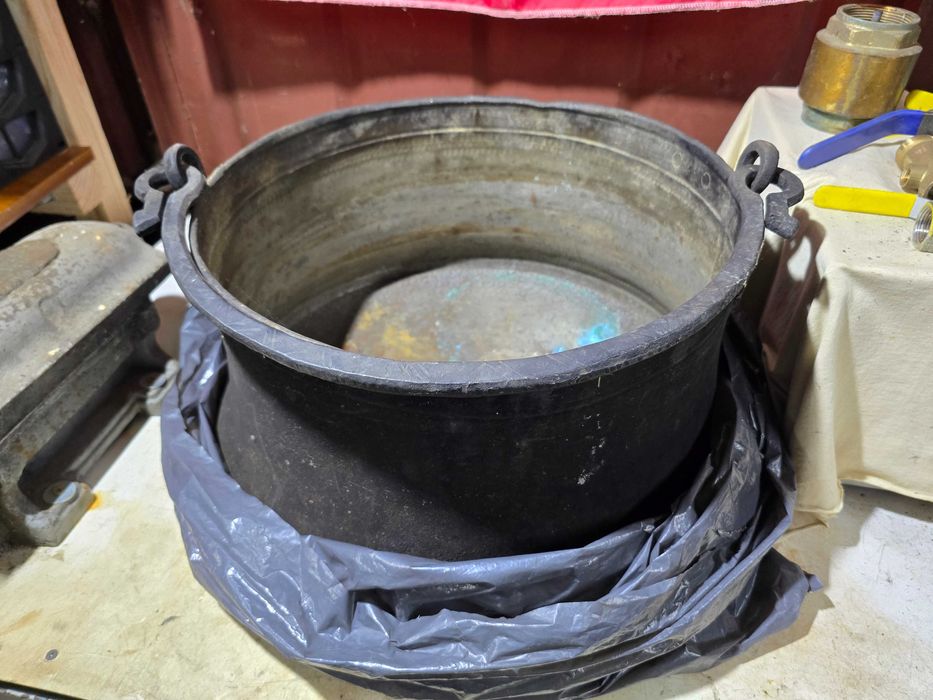 Стар меден казан (котел)