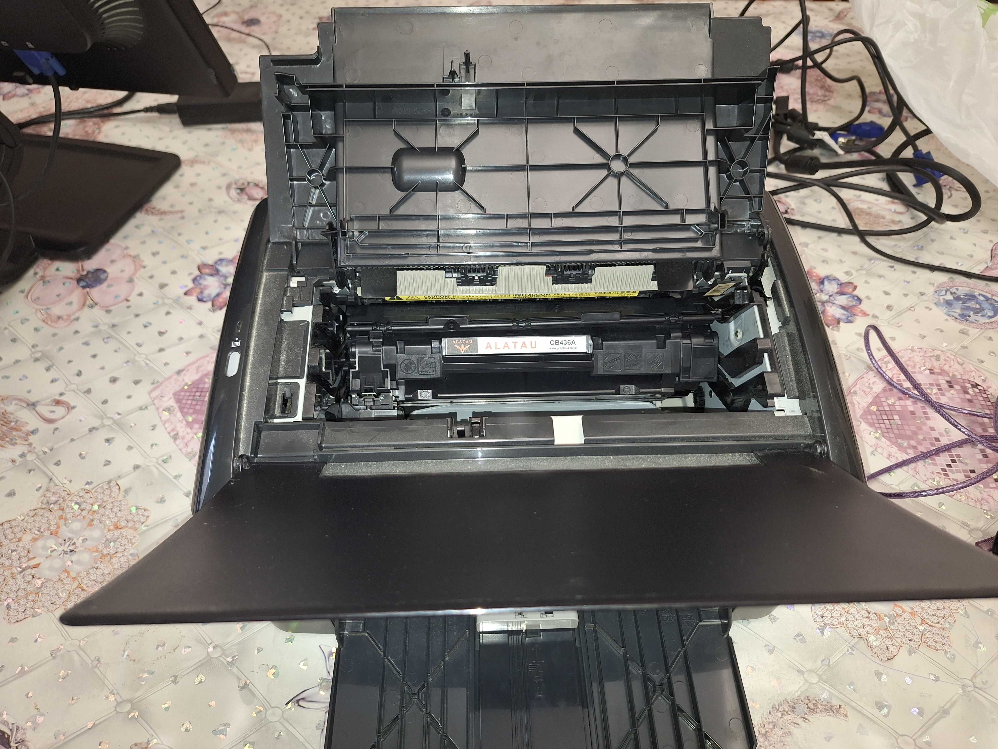 Принтер лазерный i-sensys canon lbp 3010b   1 в 1 ом в идеале