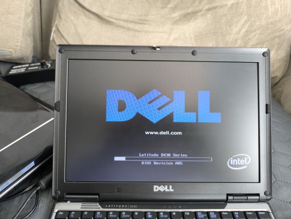 Лаптоп Dell , компютър Dell