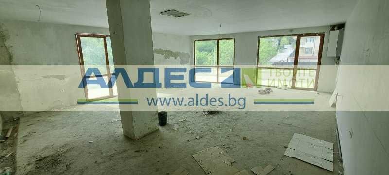 Продава се тристаен апартамент в кв. Драгалевци
