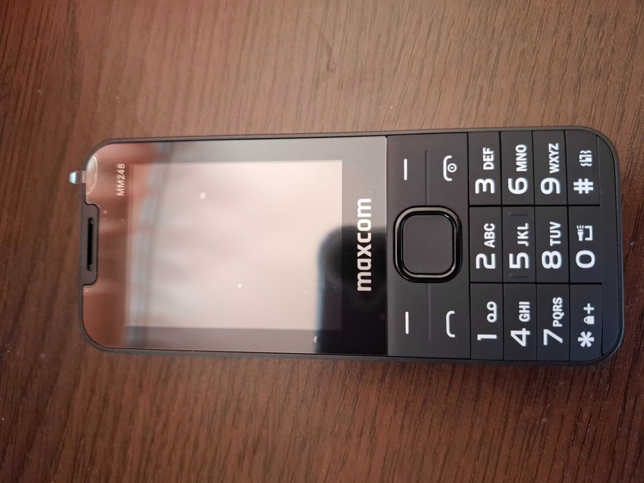 Telefon nou MaxCom Dualsim
