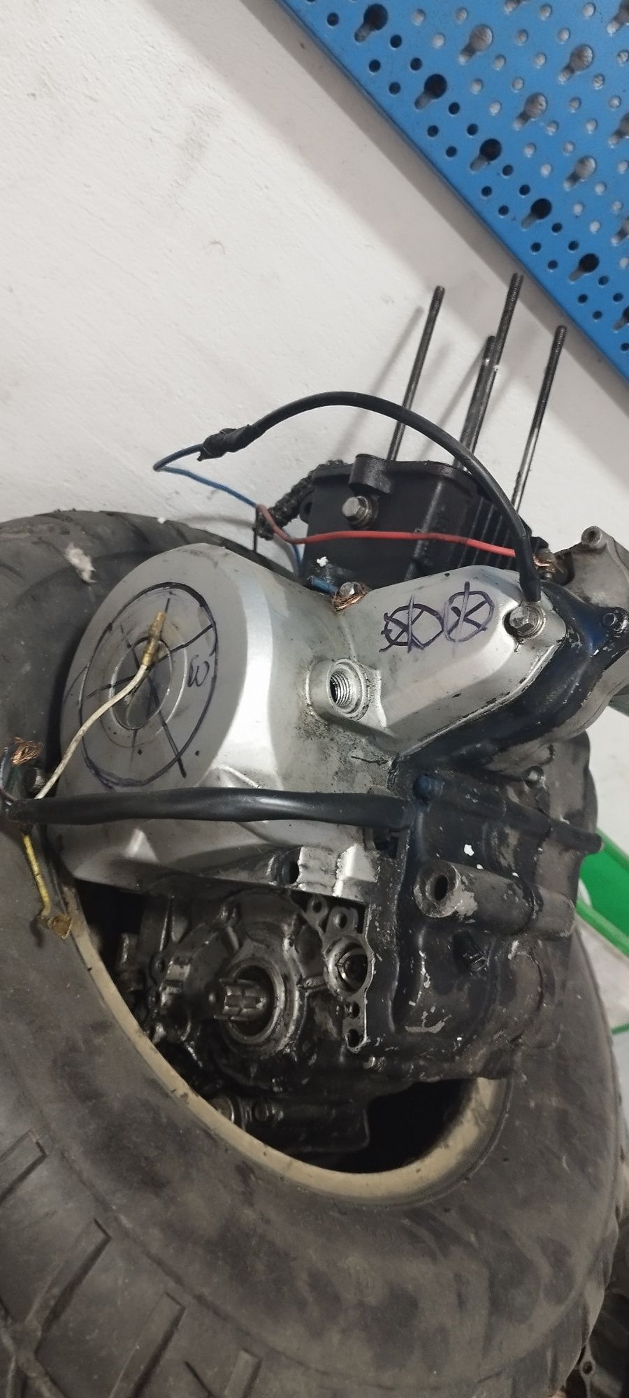 Dezmembrez motor 250 CC 125 CC