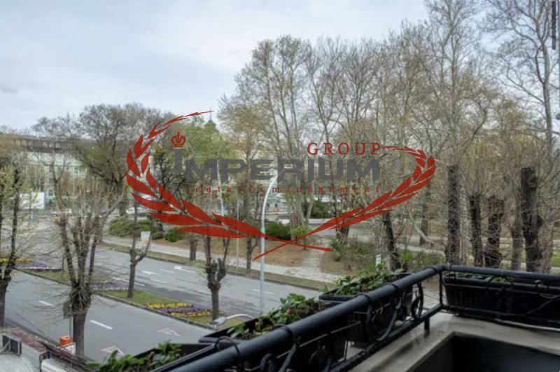 Дава се под наем Тристаен апартамент в Варна, ВИНС - 80 кв.м за 765 € - Снимка #9