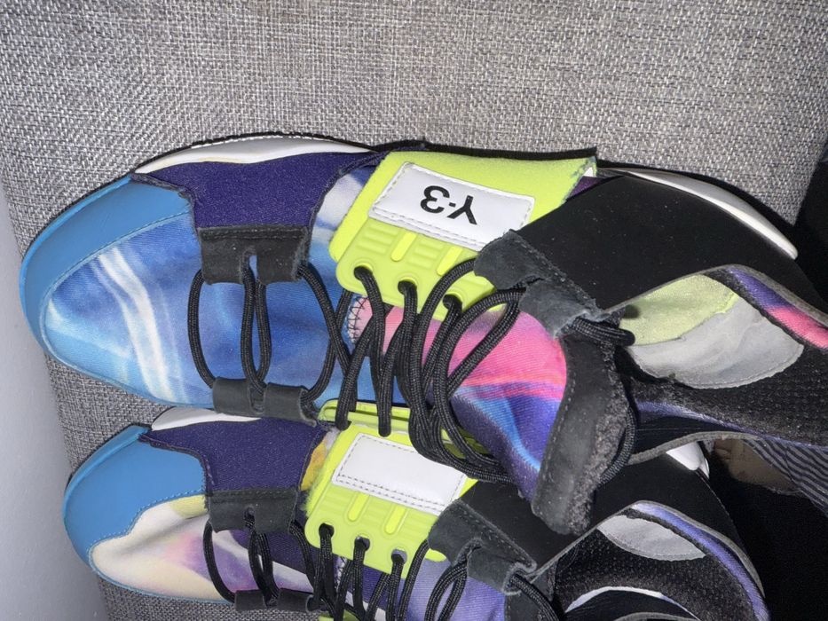 Y3 numarul 37  model deosebit