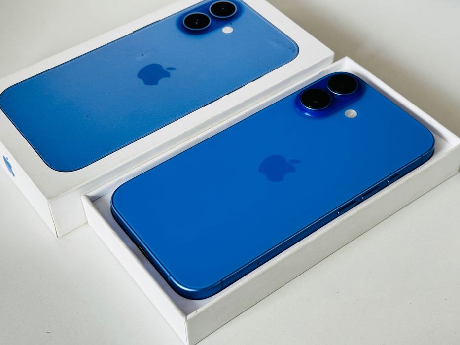 Iphone 16 128GB Ultramarine Гаранция 1 година