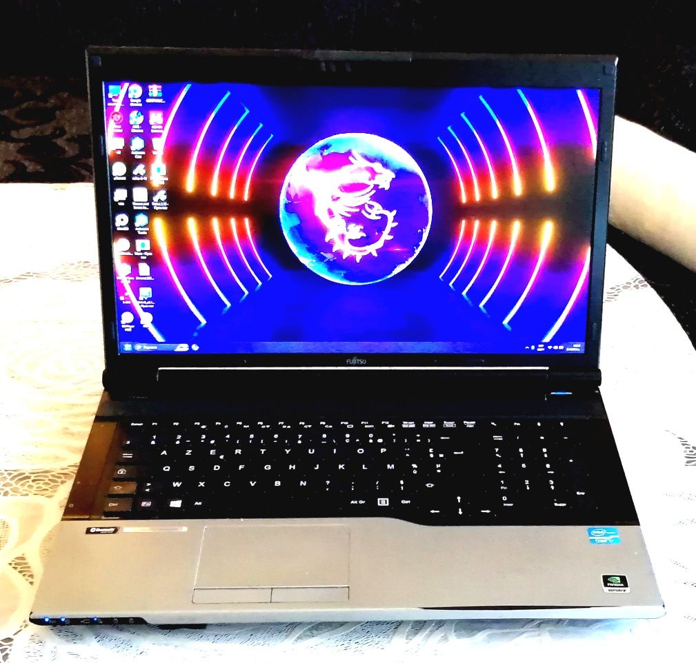 Лаптоп Fujitsu LIFEBOOK N532 (17") Intel i7-3630QM
