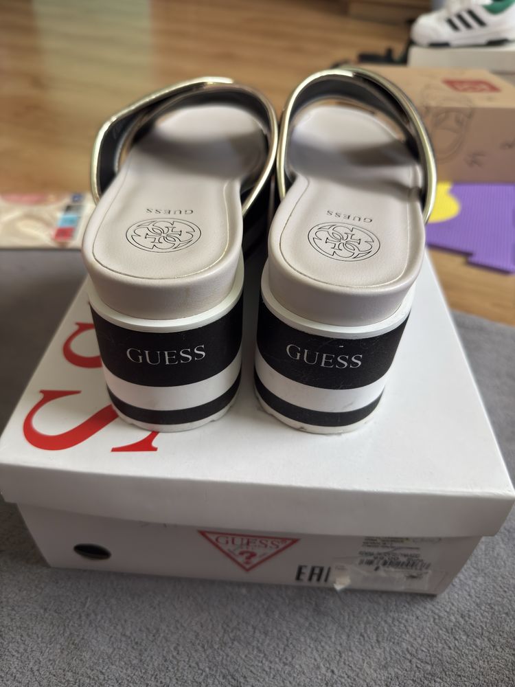 Дамски чехли на платформа Guess нови