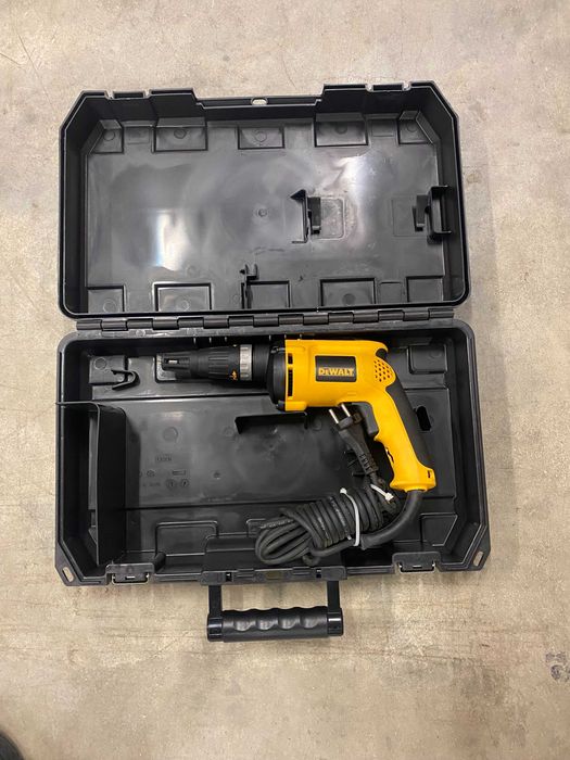 DW275KN-QS	Винтоверт DEWALT за сухи стени 5400 об./мин., куфар