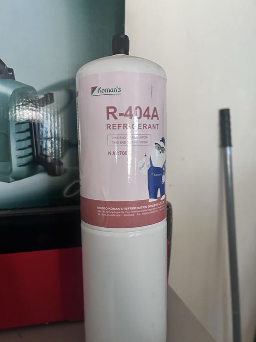баллон с хладагентом R-404A.