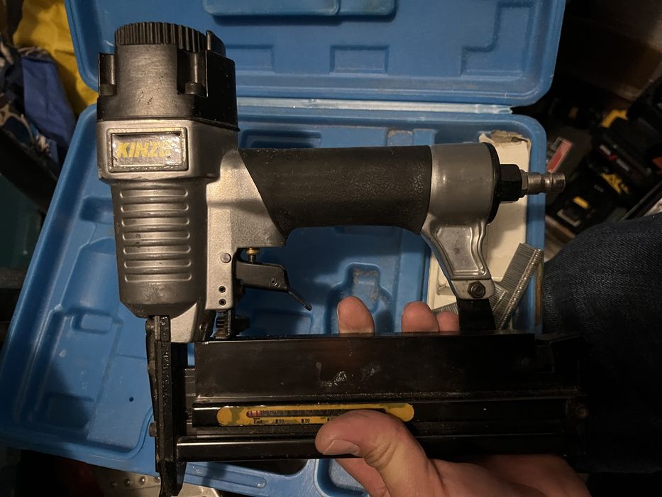 Pistol capasat pe aer